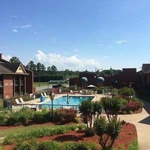 Fairbridge Inn And Suites