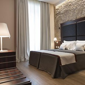 Luxury King Room