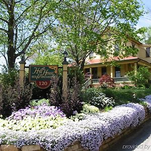 Hill House Bed & Breakfast Inn