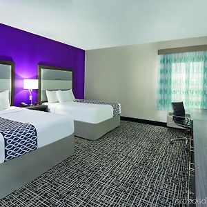 Queen Room Mobility accessible