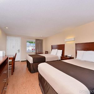 Double Room Two Double Beds Smoking