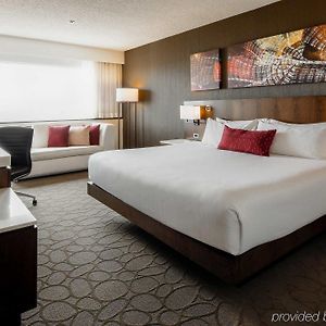Club King Room