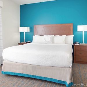 Two-Bedroom Queen Suite