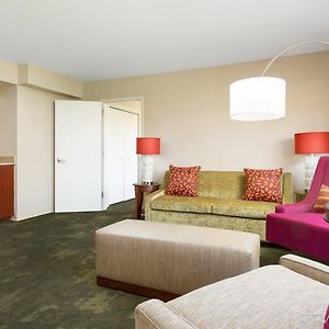 One-Bedroom King Suite