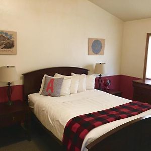 Boulder Mountain Lodge