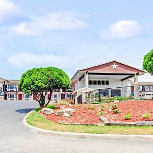 Days Inn By Wyndham Boerne