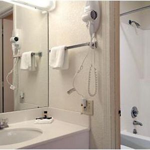 One-Bedroom King Suite Disability Access