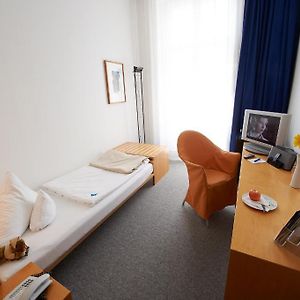 Standard Room with 1 Single Bed