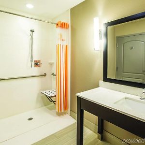 King Room Mobility accessible
