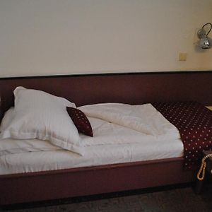 Standard Room with 1 Single Bed