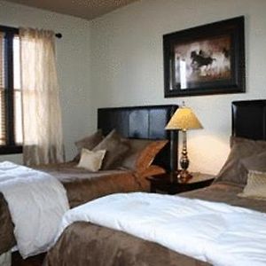 Queen Suite