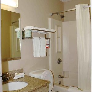 Queen Room Mobility accessible