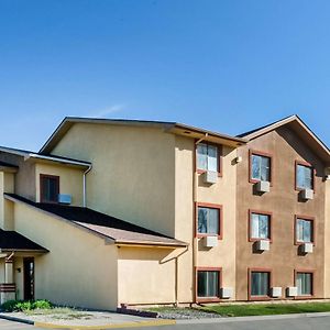 Super 8 By Wyndham Flint Township Miller Rd/Bishop Airport