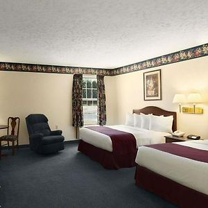 Queen Room Mobility accessible