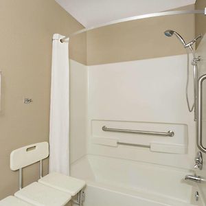 King Room Mobility accessible