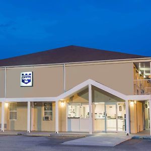 Bradbury Inn & Suites