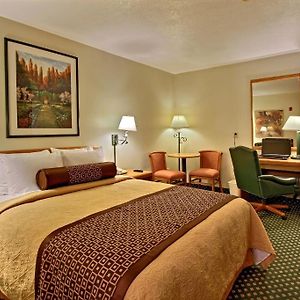 Queen Room
