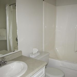Budget King Room