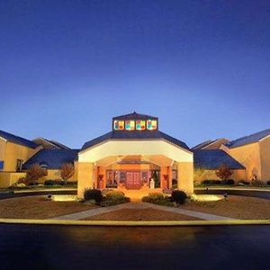 Red Roof Inn Plus+ & Suites Knoxville West - Cedar Bluff