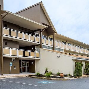 Days Inn By Wyndham Harrisburg North