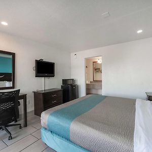 Deluxe King Room Smoking