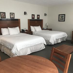 Queen Suite