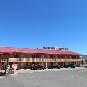 Royal Crest Motel