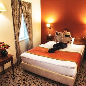 Classic Single Room