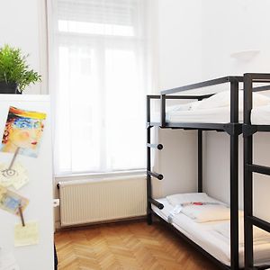 Dormitory Room Mixed