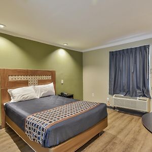 Budgetel Inn And Suites