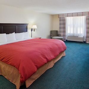 One-Bedroom King Suite Disability Access