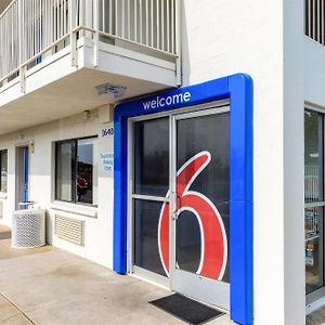 Motel 6-Redding, Ca - Central