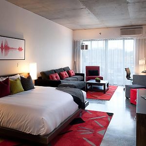 Hotelred