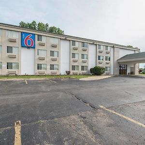 Motel 6-Lawrence, Ks