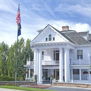 The Gibson Mansion Bed And Breakfast