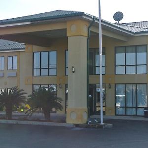 Days Inn By Wyndham Montgomery