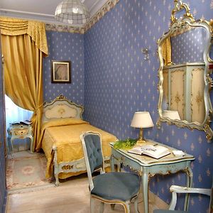 Standard Room with 1 Single Bed