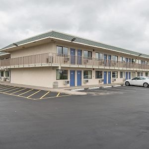Motel 6 Kansas City, Mo - Airport