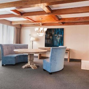 Presidential One-Bedroom King Suite
