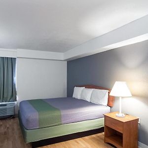 Deluxe  King Room Disability Access
