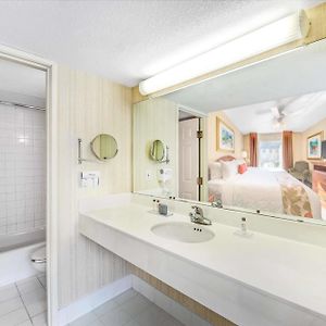 One-Bedroom King Suite