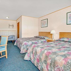 Efficiency Queen Room