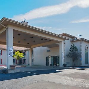 Motel 6-Hannibal, Mo
