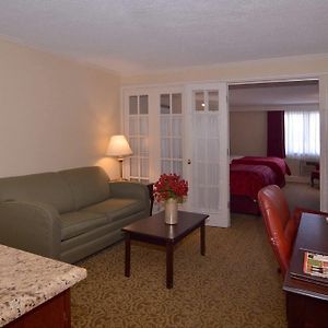 One-Bedroom King Suite