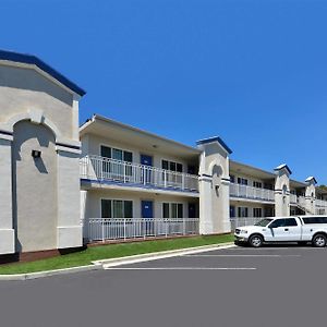 Motel 6-Vista, Ca