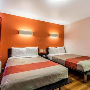 Quadruple Room Smoking