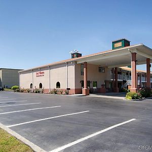 Red Roof Inn & Suites Rome
