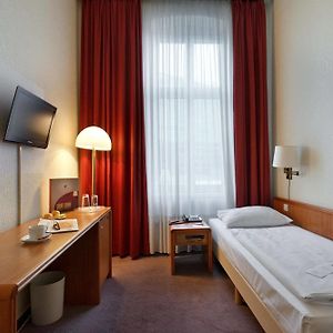 Standard Room with 1 Single Bed