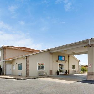 Motel 6-Hinesville, Ga