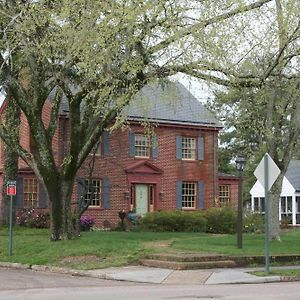 Williamsburg Manor B&B